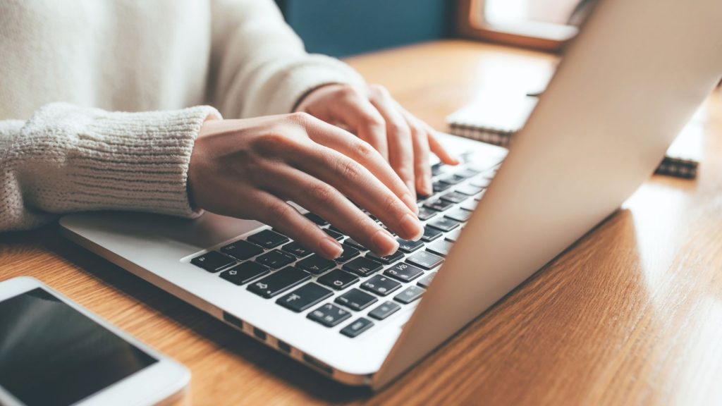 iv ketamine does have side effects like dizziness and disassociative effects