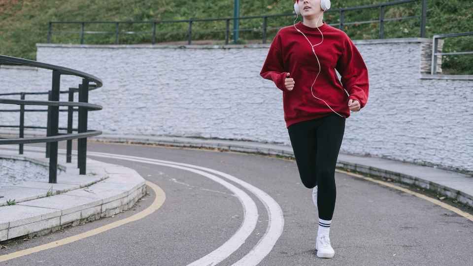 online weight loss coaches will help you stick to the plan that your goals are built around.